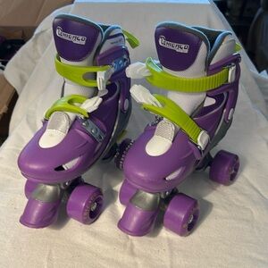Adorable girls skates! Excellent condition, used one summer